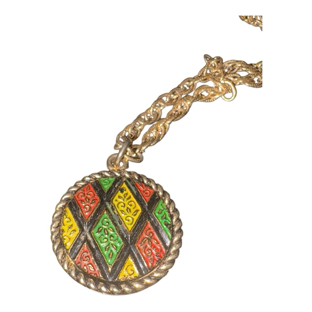 Sarah Coventry VTG 1970’s Round Multicolor Mosaic Gold Tone pendant necklace JB7